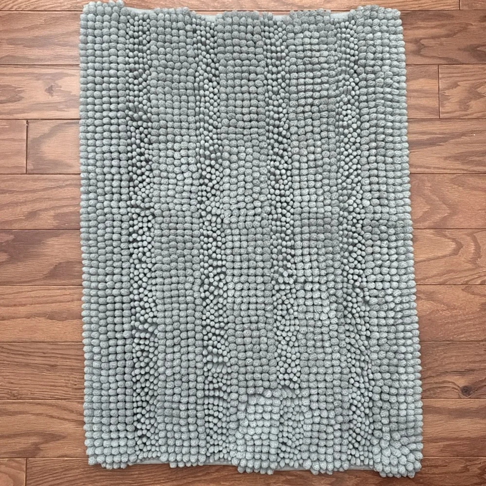 Small Grey Bath Mat